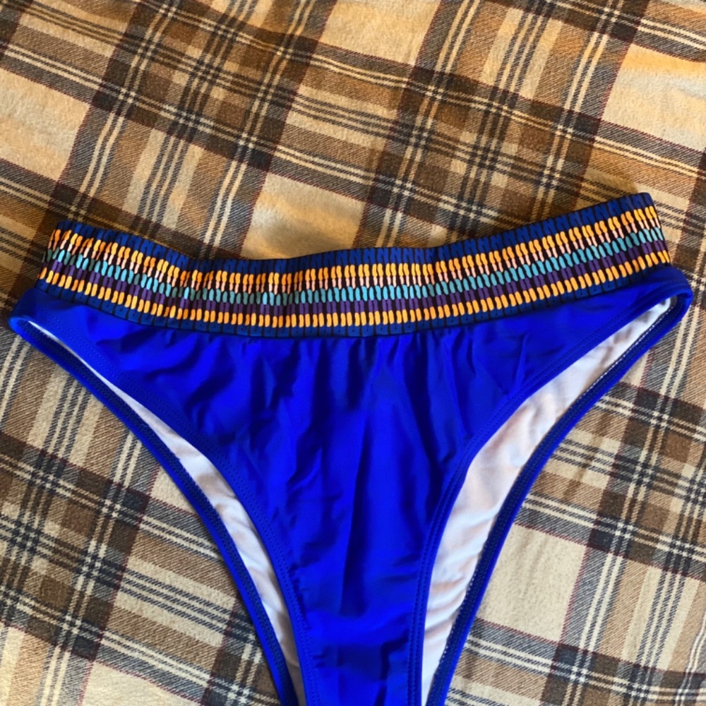 Bathing suit - Picture 2 of 2